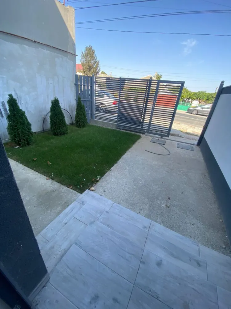 Duplex de vânzare 110 MP An. 2023 in Com Lumina Constanta - Duplex modern de vânzare in Com Lumina la strada principala, 110 mp utili, finalizat la cheie, racordat la toate utilitățile.