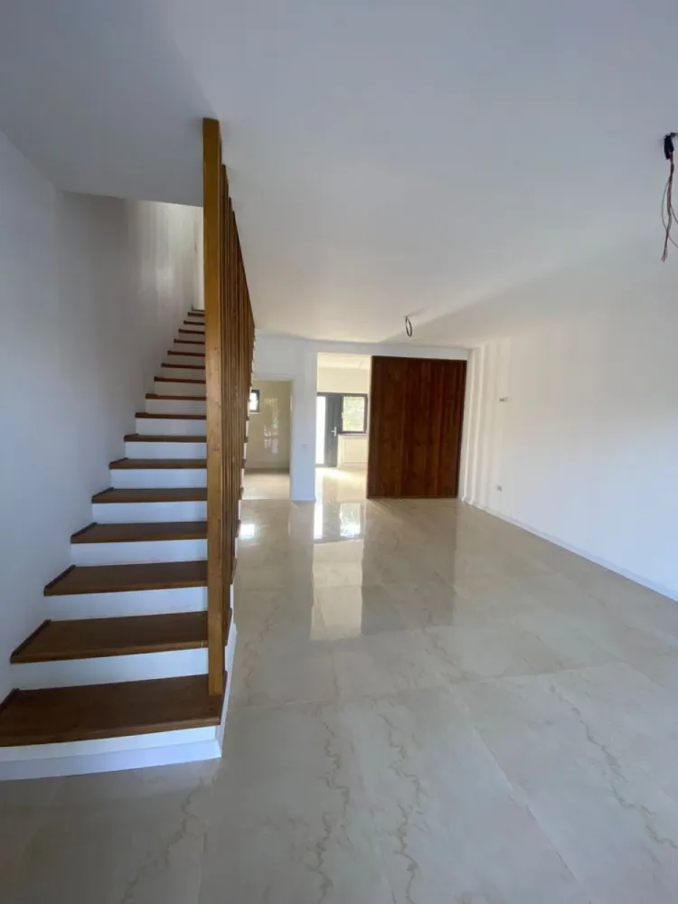 Duplex de vânzare 110 MP An. 2023 in Com Lumina Constanta