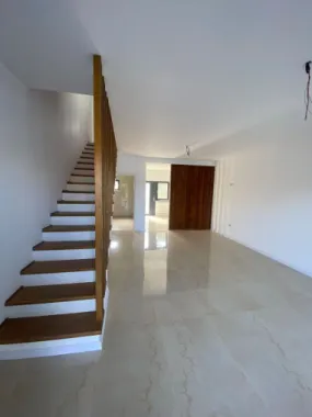 Duplex de vânzare 110 MP An. 2023 in Com Lumina Constanta