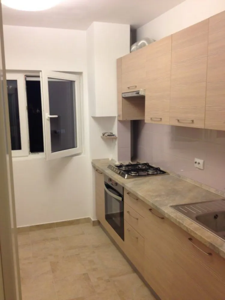 Particular inchiriez apartament Stefan cel Mare (spitalul de urgenta floreasca)