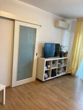 Particular inchiriez apartament Stefan cel Mare (spitalul de urgenta floreasca)