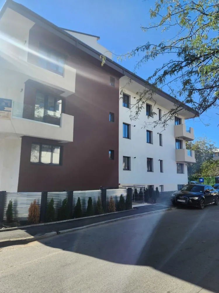 Berceni Aparatori Patriei Dezvoltator - Dezvoltator direct, un proiect deosebit cu parcare subterana inclusa in pret, finisaje calitate superioara, tva inclus, acceptam si credit,2 grupuri sanitare,centrala proprie,geam triplan,marmura pe scara,lift,proiect finslizat gata de mutare.
