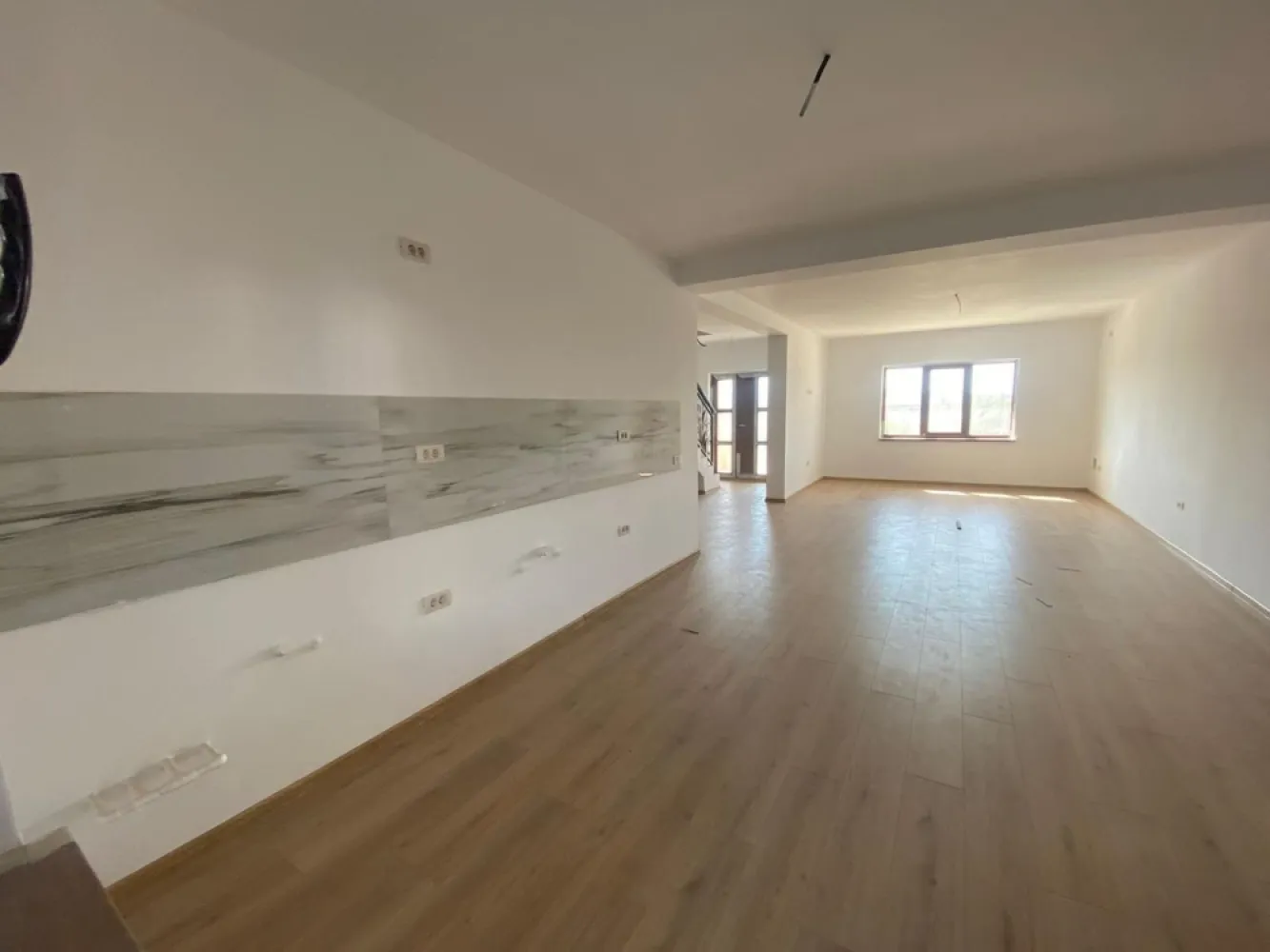 Casa P+1 Tip Duplex de vanzare 120 mp An 2023 Constanta Comuna Lumina