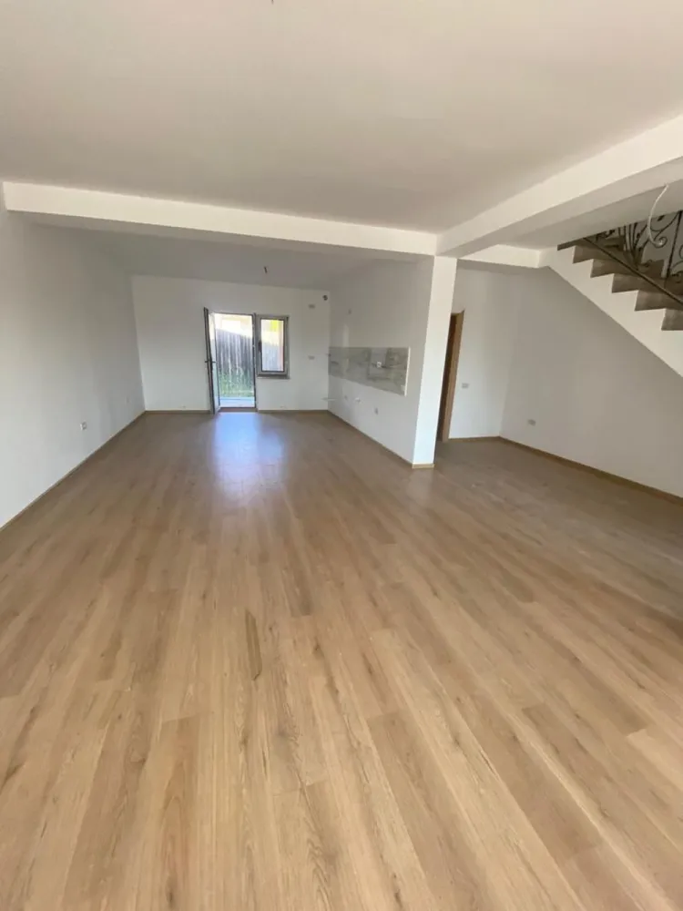 Casa P+1 Tip Duplex de vanzare 120 mp An 2023 Constanta Comuna Lumina