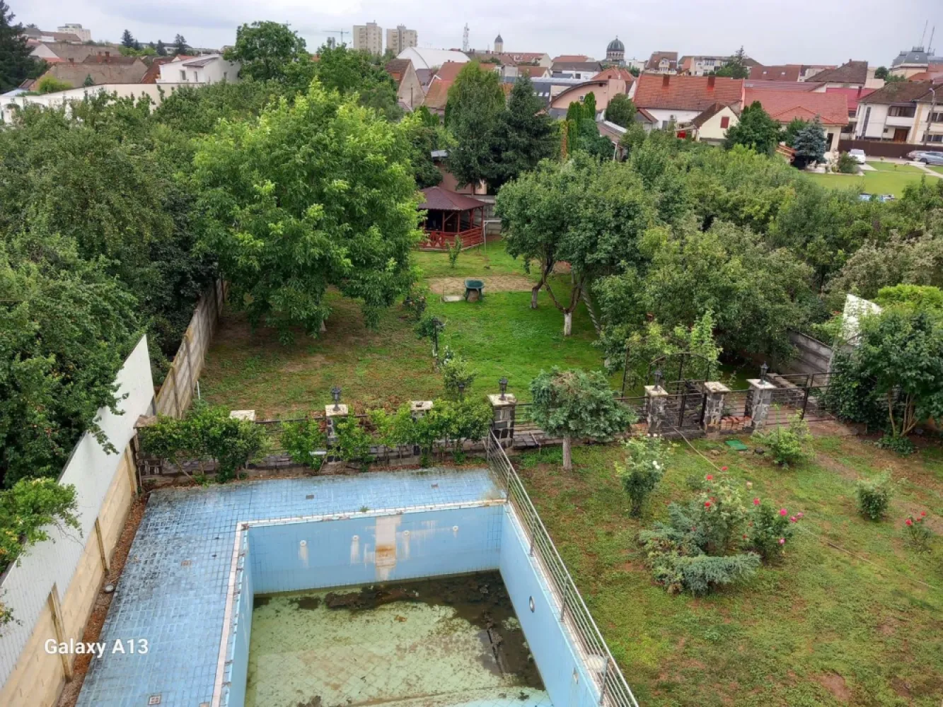 ageuropa.ro vinde casa 16 camere teren 1500mp in zona ULTRACENTRALA.