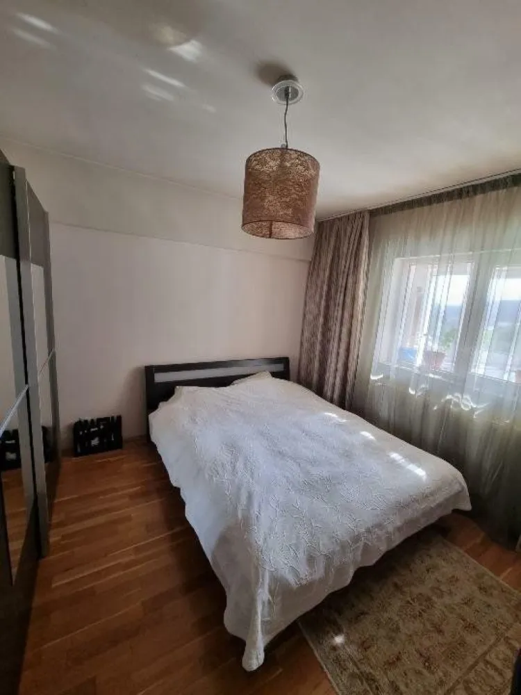 Proprietar vanzare apartament trei camere mobilat/utilat Calea Calarasi, sect 3