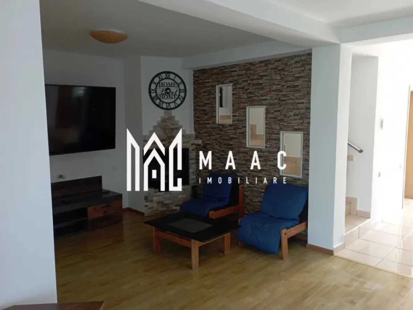 Casă individuala | Teren 500 mp I Terase I Garaj I Șura Mică - Casă modernă în Complexul Rezidențial Eden, Șura Mică – spațiu, lumină și confort la doar câteva minute de Sibiu MAAC Imobiliare vă propune spre vânzare o casă individuală, teren de 500 mp, perfectă pentru familii sau pentru cei care își doresc un stil de viață liniștit, în apropierea orașului, fără a renunța la confortul urban. Proprietatea este situată în apreciatul complex rezidențial Eden, la ieșirea din Șura Mică spre Ocna Sibiului – o zonă aerisită, verde și în continuă dezvoltare. Descrierea proprietății Parter – Zona de zi generoasă și luminoasă Bucătărie modernă foarte spațioasă (9 mp) Cameră de depozitare / cămară Living amplu de 30 mp, cu deschidere directă spre terasa exterioară Loc special pentru luat masa Toaletă de serviciu Spațiu dedicat pentru mașina de spălat Parterul este conceput pentru confort și interacțiune, beneficiind de lumină naturală abundentă și o trecere armonioasă către terasa perfectă pentru relaxare. Etaj – Intimitate și confort pentru întreaga familie 3 dormitoare elegante, fiecare cu terasă proprie 2 băi: una comună + una en-suite, dedicată dormitorului matrimonial Compartimentarea este gândită astfel încât să ofere intimitate, spațiu și acces direct la aer liber pentru fiecare membru al familiei. Garaj spațios – 45 mp Un garaj generos, potrivit pentru parcare, depozitare sau chiar amenajarea unui mic atelier. Spațiul suplimentar îți oferă flexibilitate totală. Dotări și avantaje Sistem de încălzire dual: centrală termică pe gaz sobă hidraulică – pentru eficiență sporită și atmosferă plăcută Compartimentare atent gândită, spații luminoase și bine definite Localizare excelentă: aproape de transport public, magazine, servicii și facilități urbane Zonă ideală pentru familii și pentru cei care doresc liniște, spațiu și apropiere de natură Finisaje de calitate Terase la fiecare dormitor – raritate pe piață Spații generoase și distribuție inteligentă Complex rezidențial liniștit și bine poziționat Acces rapid către Sibiu și Ocna Sibiului Pentru detalii suplimentare, consultanță sau programarea unei vizionări, va rugăm să ne contactati specificand ID: CP2744002. }}