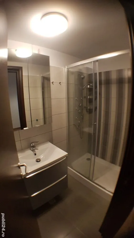 Vand ap. 3 camere Metrou Jiului - Particular, apartament 3 camere, 74mp, str Neatarnarii, complet utilat, et , elegant, modern, semi-mobilat, AC, 2 grupuri sanitare, 2 locuri de parcare propietate contra cost, bloc 2017