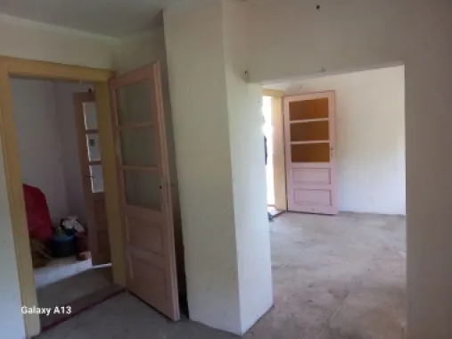 BRASADAS vinde casa 3 cam si teren 1063 mp. zona TITULESCU.