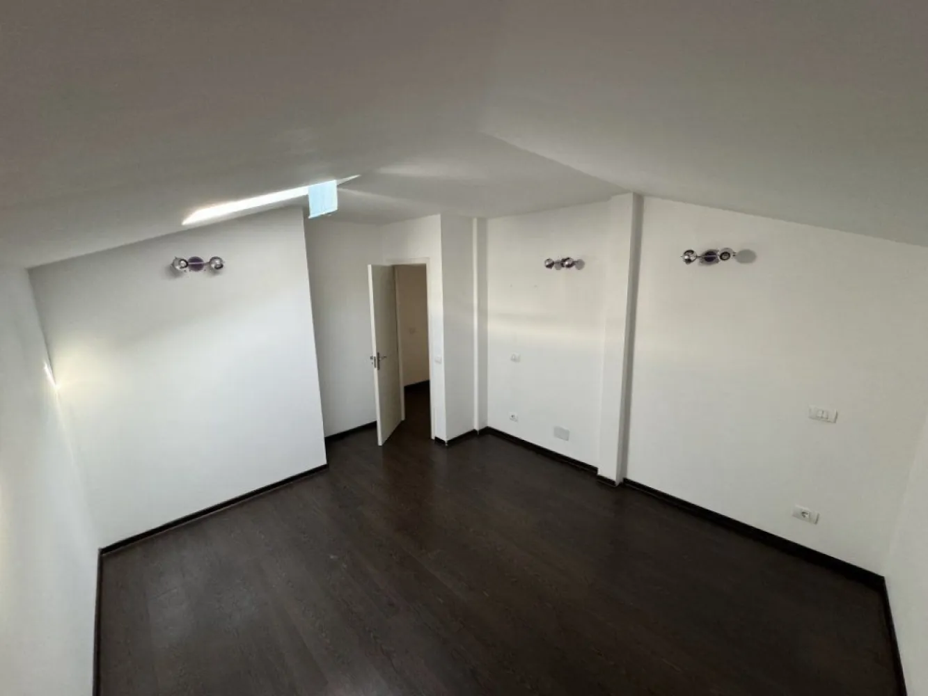 PROPRIETAR, Vand Apartament 3 camere, vila, Cismigiu