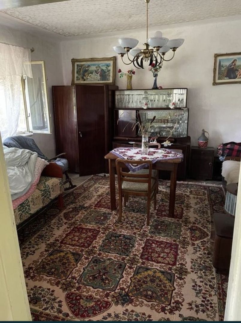 Vand casa la tara