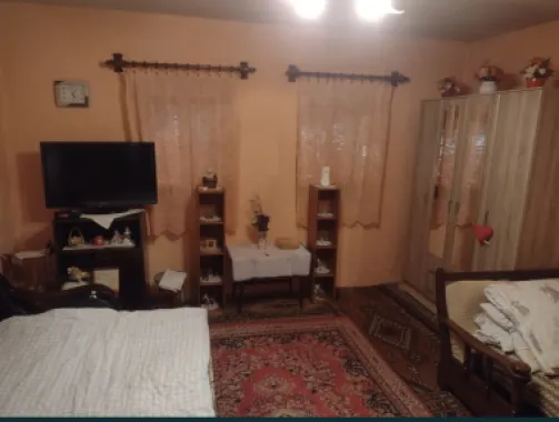 Vand urgent Casa (Boghis SM) sau schimb cu aprtament