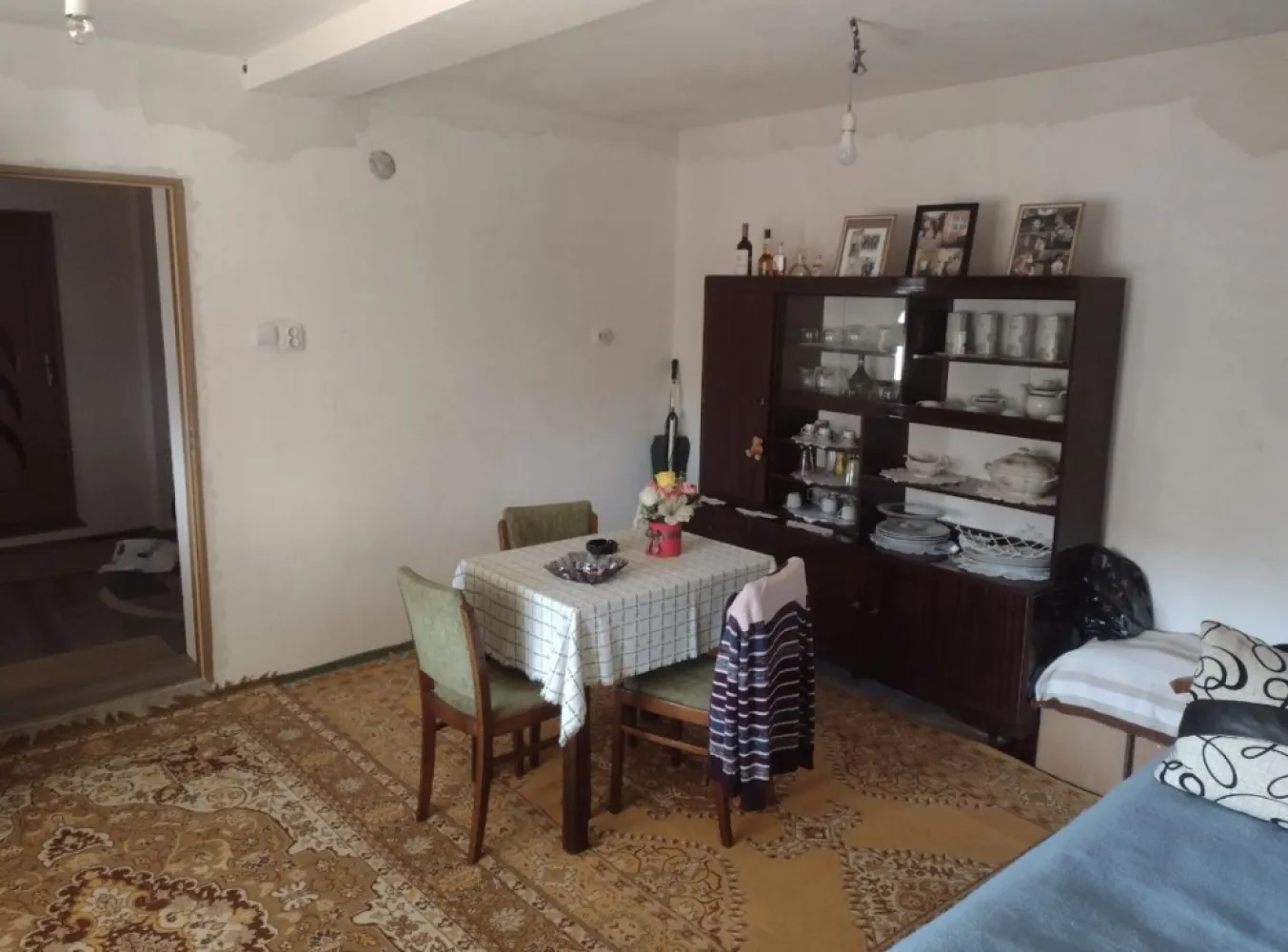 Vand urgent Casa (Boghis SM) sau schimb cu aprtament