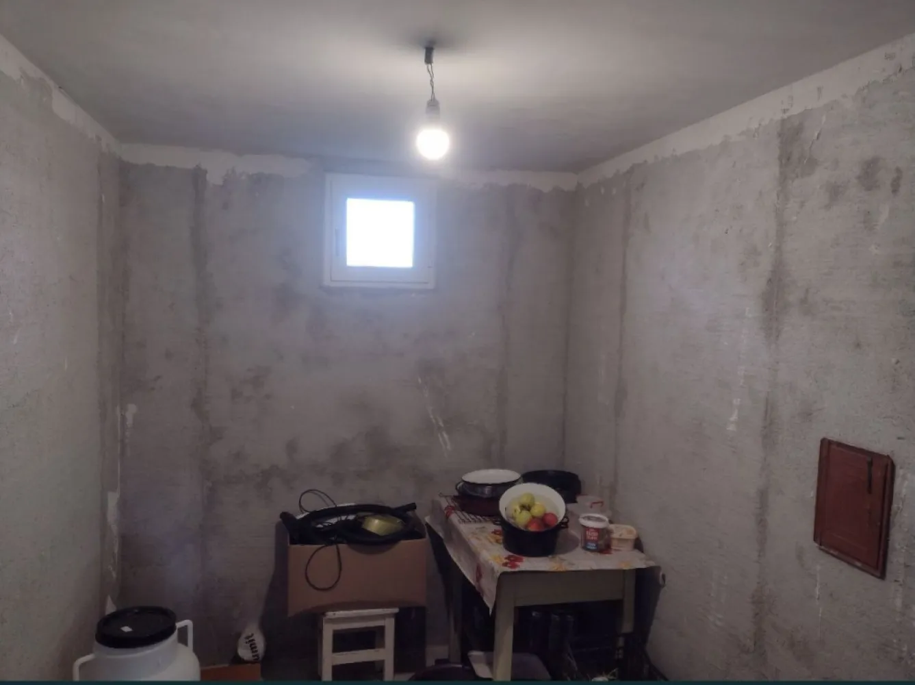 Vand urgent Casa (Boghis SM) sau schimb cu aprtament