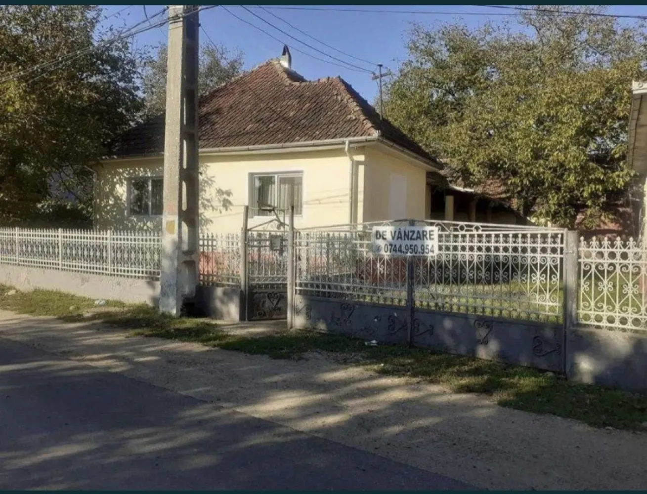 Vand casa cu 121 mp suprafata construita si teren 1635 mp
