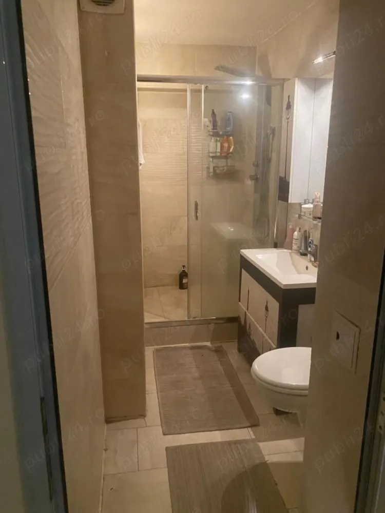 Apartament 3 camere Matei Basarab - Calea Calarasi # stradal # vedere mixta #modern amenajat - Proprietar, ofer spre vanzare un apartament cu 3 camere construit in anul 1994 imobilul este decomandat cu suprafata totala utila de 78 mp, acesta fiind situat pe Str. Matei Basarab, stradal, cu vedere mixta, in apropierea statiei de metrou Piata Muncii, la etajul 7 8. imobilul are bucatarie deschisa, living, doua dormitoare, doua bai si o loggie. Termopane noi. Zona linistita cu acces rapid catre mijloacele de transport in comun, statia de metrou Piata Muncii se afla la 5 min de mers pe jos.