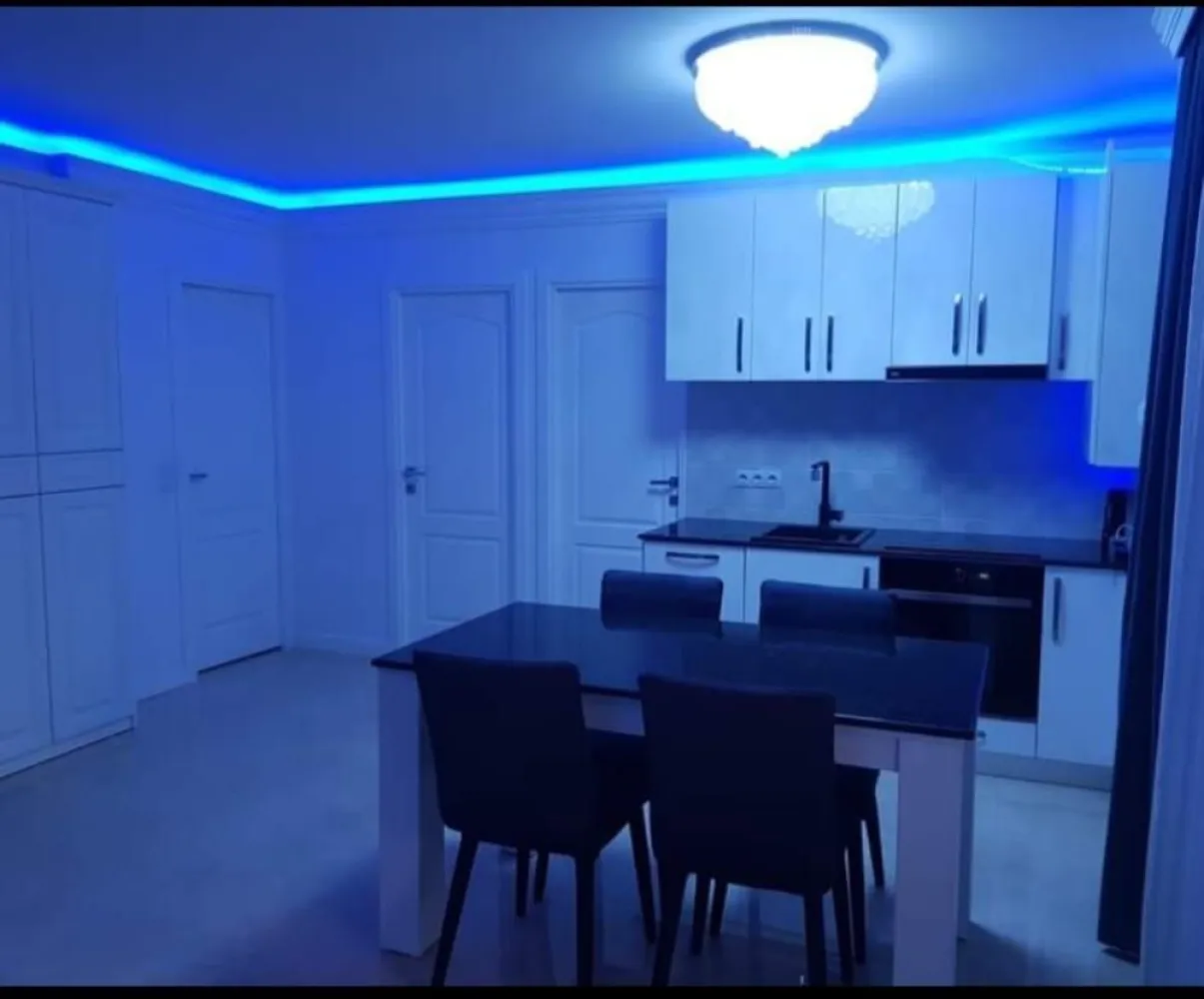 Ag EUROPA vinde apart NOU cu 3 camere in zona Carpati la etajul 4. - Ag EUROPA vinde apartament NOU cu trei camere in zona Carpati la etajul 4.