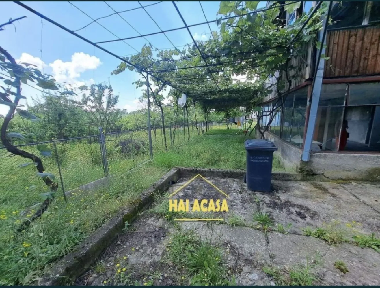 Casa de vanzare in Negresti Oas - Casa P+M situata in Negresti Oas cu teren aferent în suprafață de 1100 mp locuibila,are toate utilitățile
