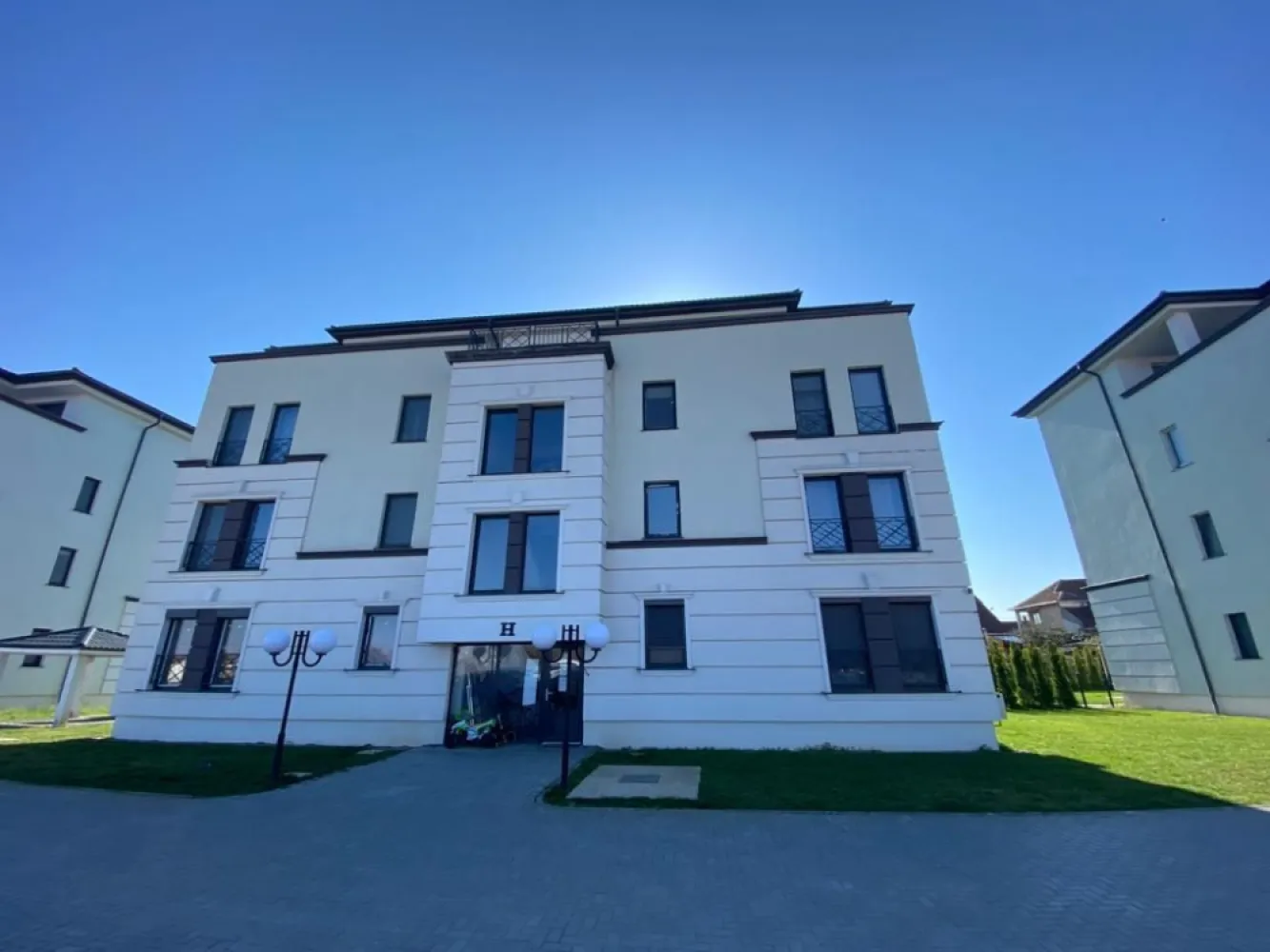 Ag EUROPA vinde PENTHOUSE NOU cu 3 camere 220mp in BUTTERFLY 3 - Ag EUROPA vinde PENTHOUSE NOU cu 3 camere 220mp din care 62mp este terasain BUTTERFLY 3.