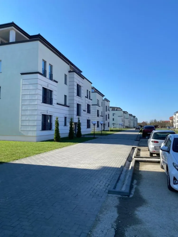 Ag EUROPA vinde PENTHOUSE NOU cu 3 camere 220mp in BUTTERFLY 3 - Ag EUROPA vinde PENTHOUSE NOU cu 3 camere 220mp din care 62mp este terasain BUTTERFLY 3.