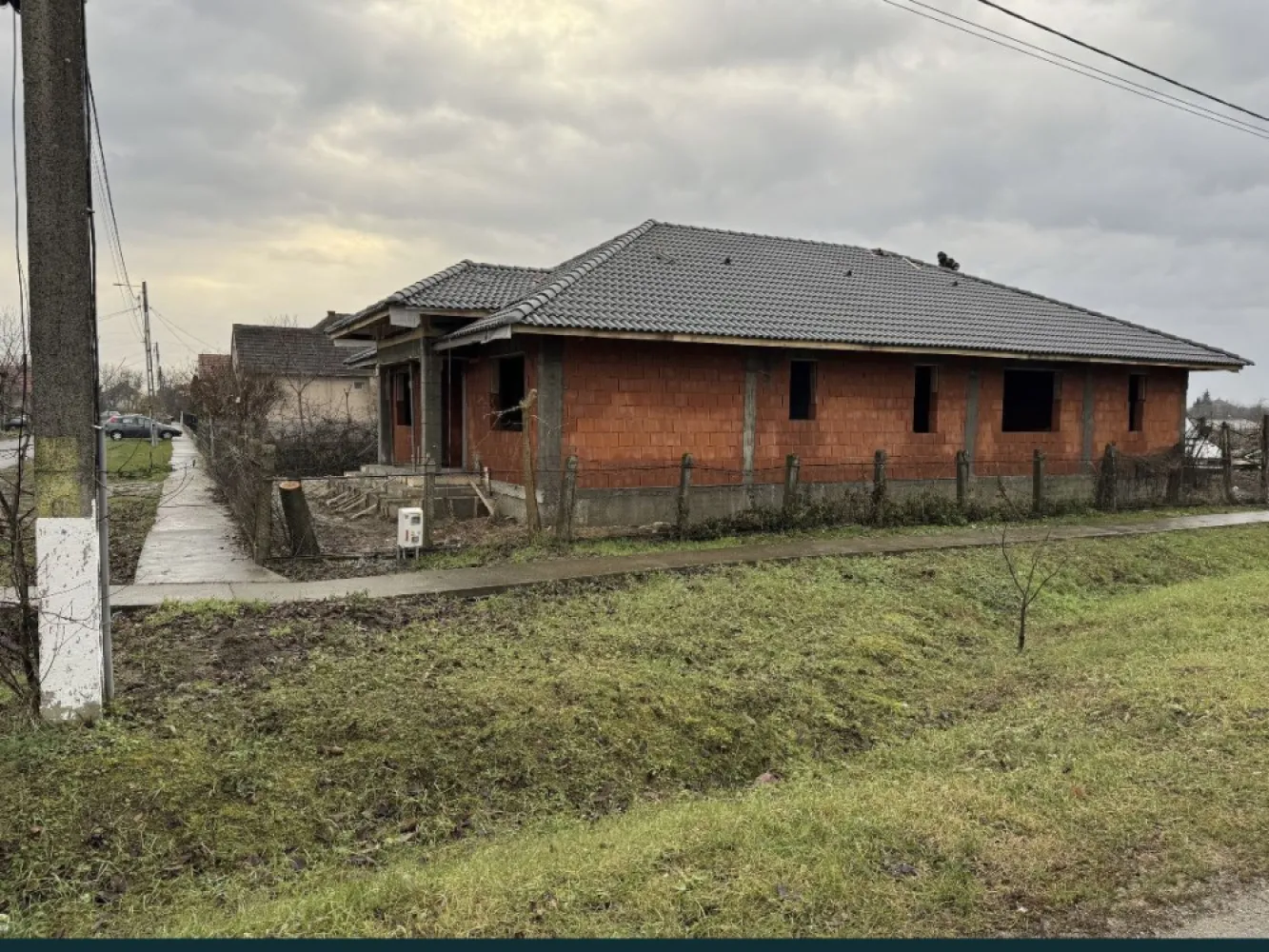 Vand casa in jud. Satu Mare,Com. Lazuri