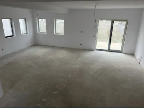 Casa finisata de vanzare, 114,900€, Martinesti