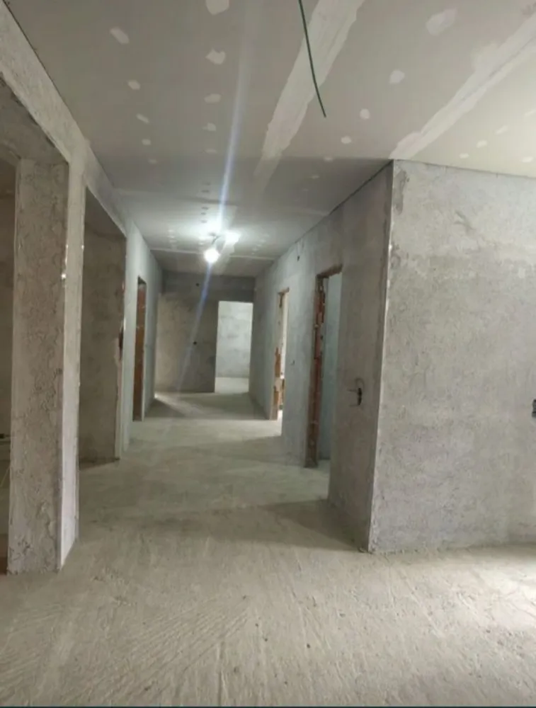 Casa de vanzare in Dorolot - Casa de vânzare în Dorolț, construit in anul 2015, îngrădit, 1000 mp, 4 camere, 2 bai, living , garaj cu capacitate de 6 mașini, beci +anexă , teresa. Va rog să sunați, nu răspund la mesaje.