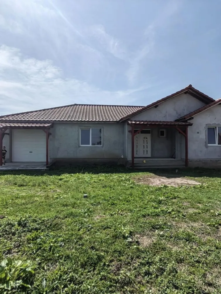 Casa de vanzare in Dorolot