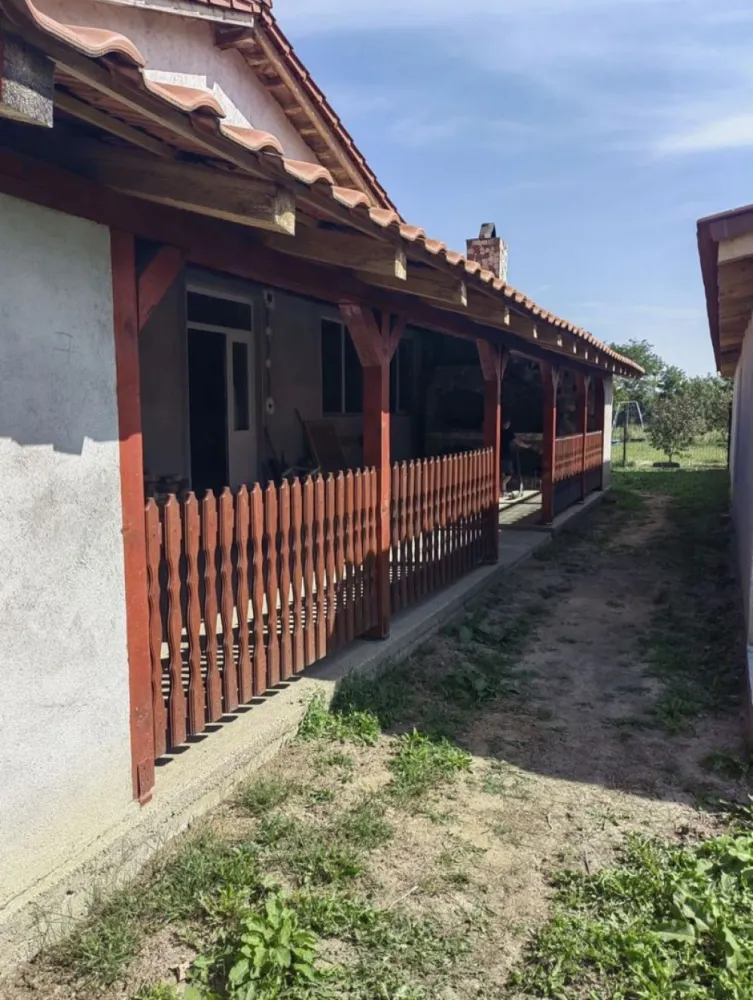 Casa de vanzare in Dorolot