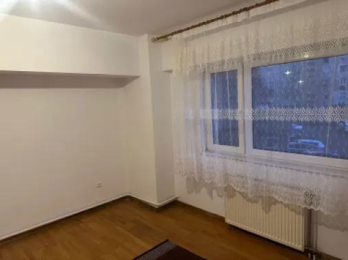 ageuropa.ro vinde apt. cu 4 cam. RENOVAT, 106mp, etaj 1 în zona SOARELUI.