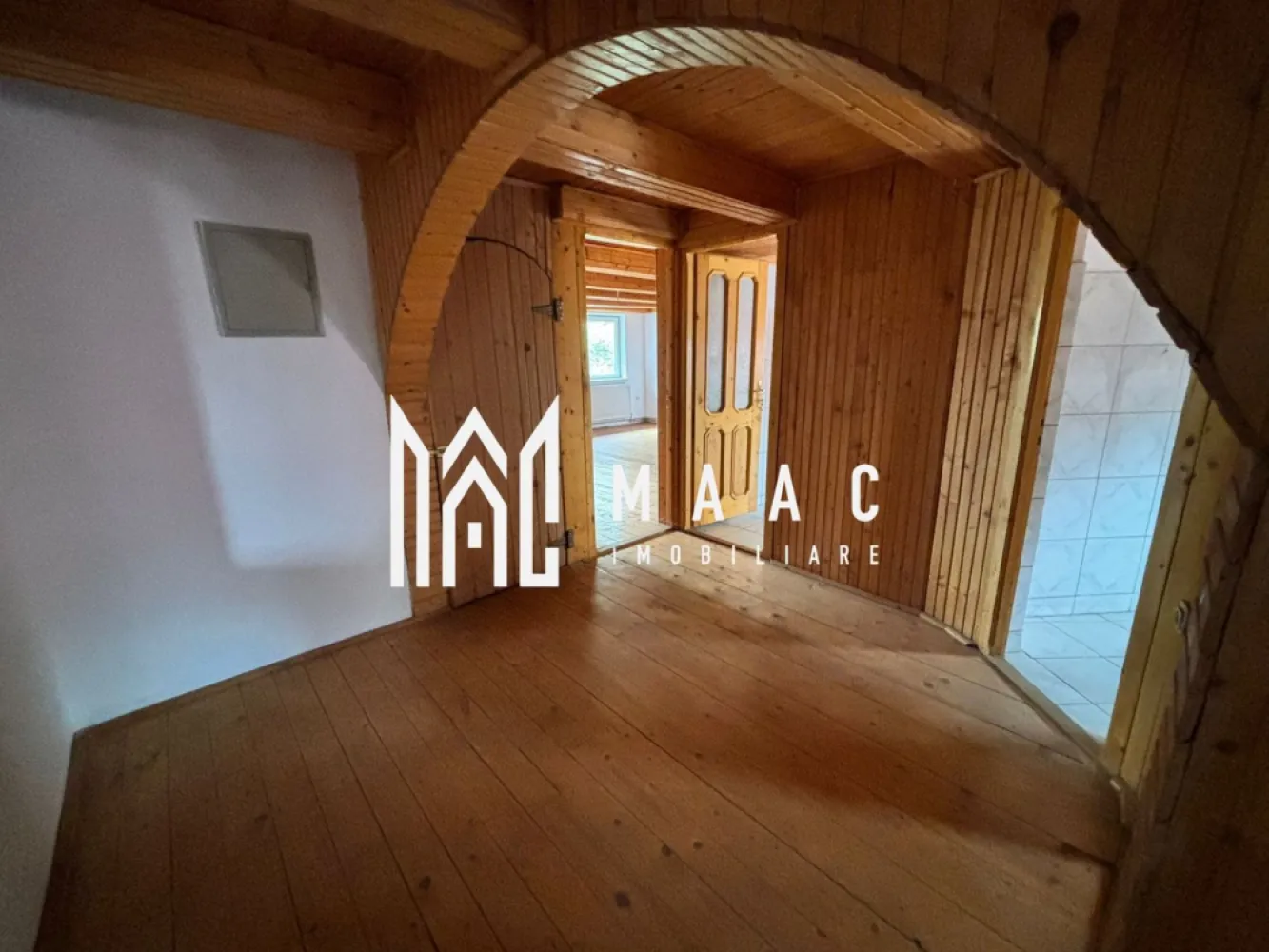 Casa Individuala | 12 Camere | 480MP | Teren380 MP | Central