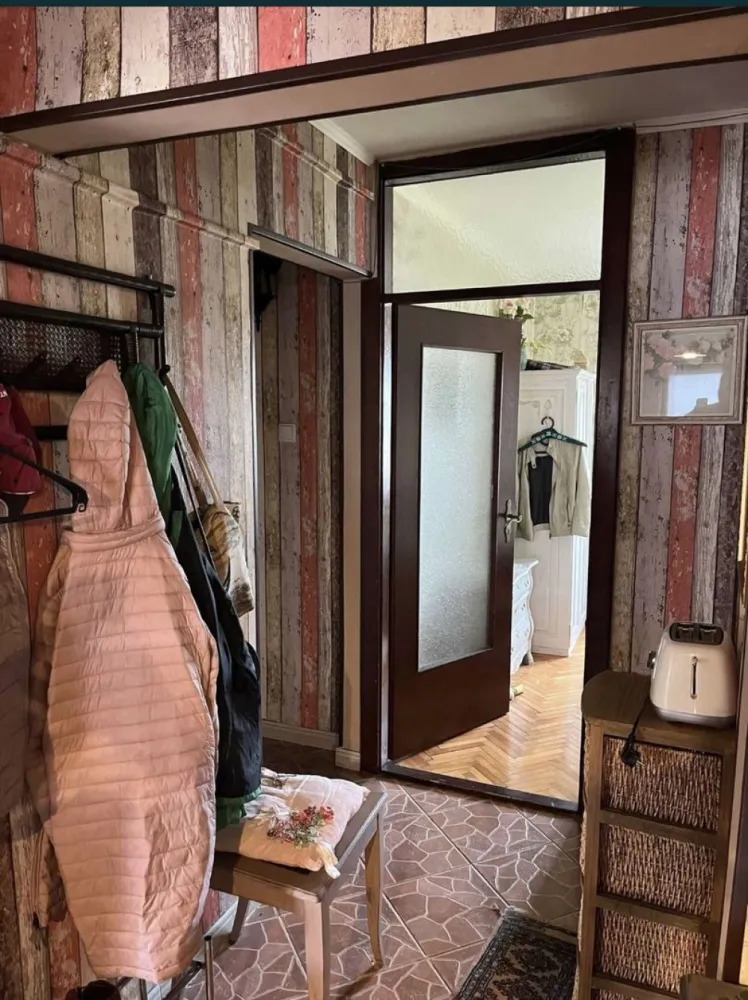 De vanzare apartament cu 3 camere