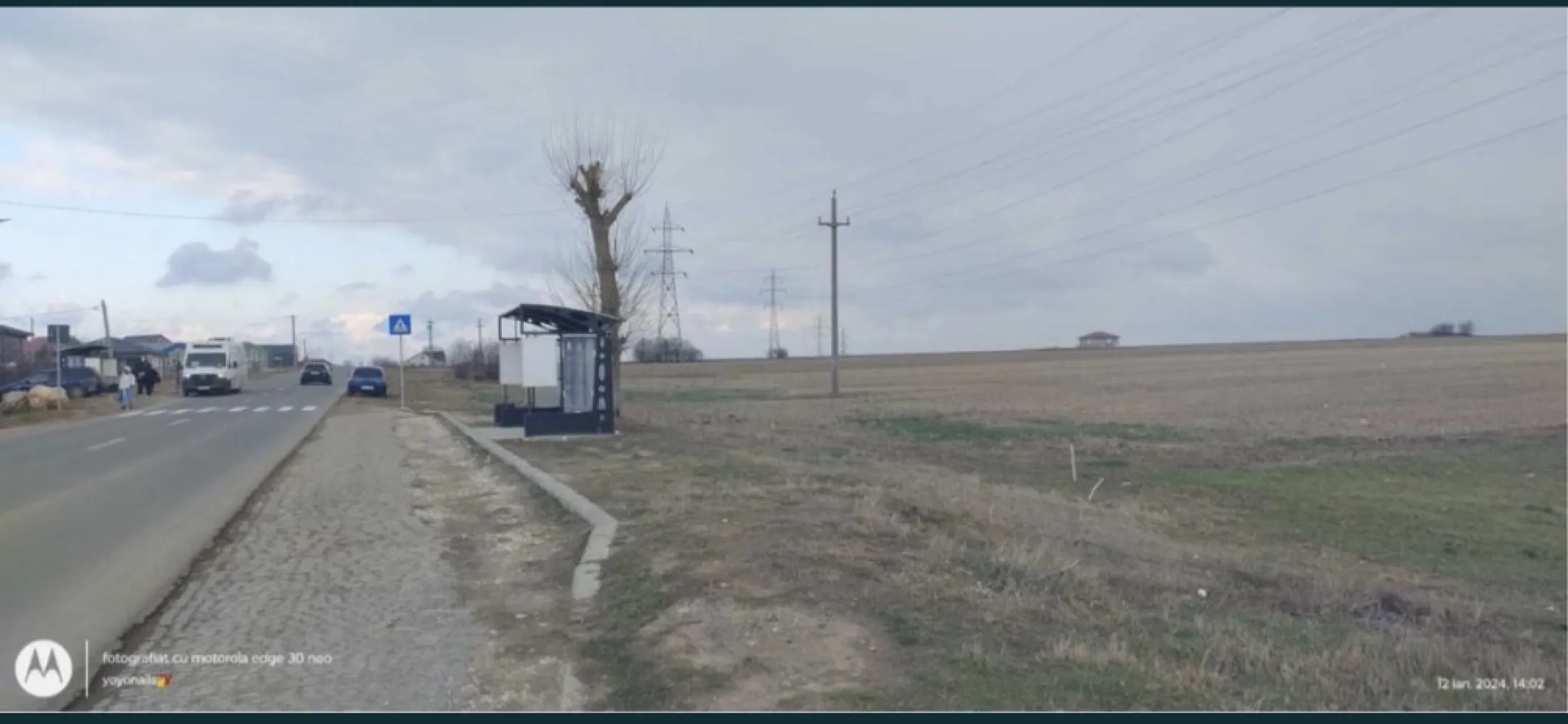 Pamant extravilan trece intravilan - Se vinde teren extravilan cu posibilitate de trecere imediata la vanzare in intravilan la intrare in Limanu, fix in statie. Suprafata 4997 mp, utilitati fix langa teren (teava apa, gaz, stalpi electricitate). Deschidere 16,89 m.