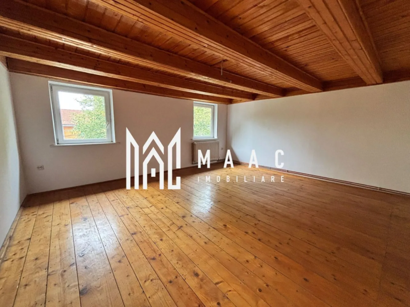 Casa Individuala | 12 Camere | 480MP | Teren380 MP | Central