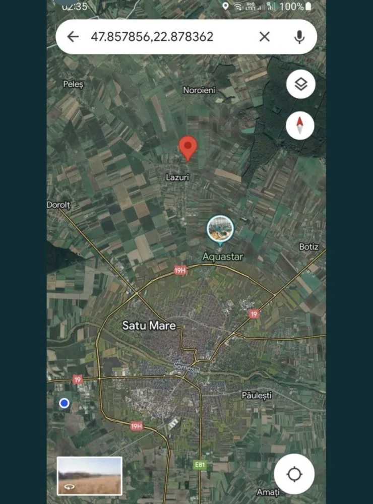 Oprtunitate 2 parcele intravilan Comuna Lazuri - Teren intravilan , lotizat în parcele de 426 și 431 mp situat în comuna Lazuri,Satu Mare . Se afla în vecinătatea unui cartier de case noii,a stadionului local la intrarea dinspre Noroieni.Utilitățile și transportul în comun sunt foarte aproape. Accesul pana la teren se face pe asfalt și o mica porțiune pe drum pietruit.Pot veni la pachet cu proiect de casa.