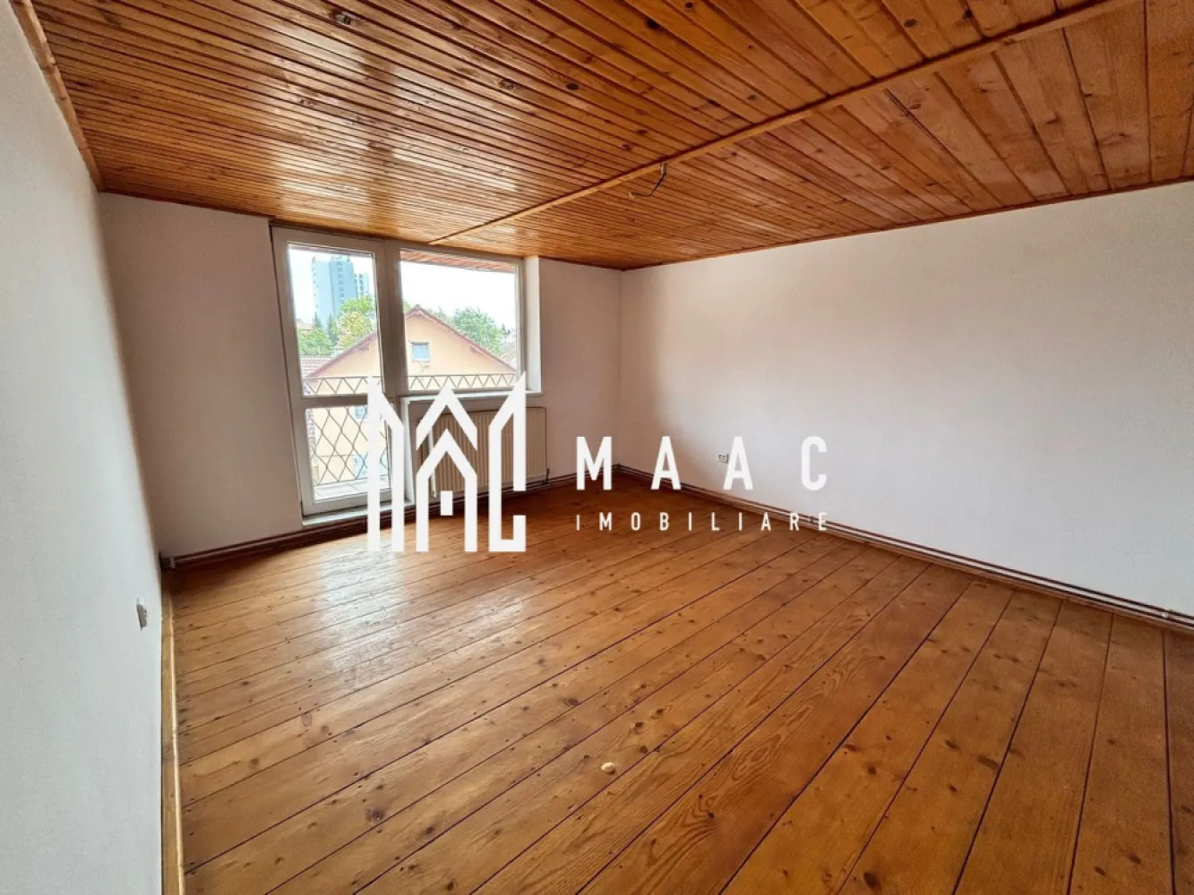 Casa Individuala | 12 Camere | 480MP | Teren380 MP | Central