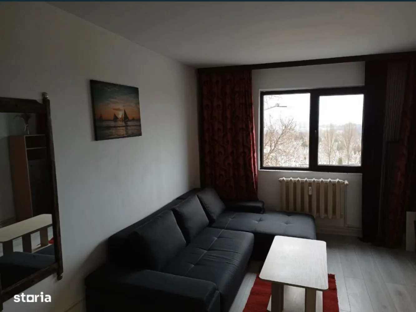 Garsoniera 21 mp etaj 3/4 Baba Novac-Energia - Persoana fizica, vand garsoniera situata pe strada Baba Novac, in zona Energia, situata la etajul 3 din 4, intr-un bloc curat si linistit. Renovata complet, izolata, gata pentru a fi locuita sau pentru a primi chiriasi. Se vinde mobilata si utilata. Este dotata cu Aer conditionat, frigider, masina de spalat, plita electrica, hota, boiler electric. Incalzirea este asigurata de punctul termic pe gaz situat in spatele blocului, care deserveste cele 4 blocuri din vecinatate, astfel nefiind pierderi, fara avarii, instalatia fiind relativ noua, facturile la caldura fiind mici iarna. Nu doresc schimburi, nu colaborez cu agentii imobiliare.