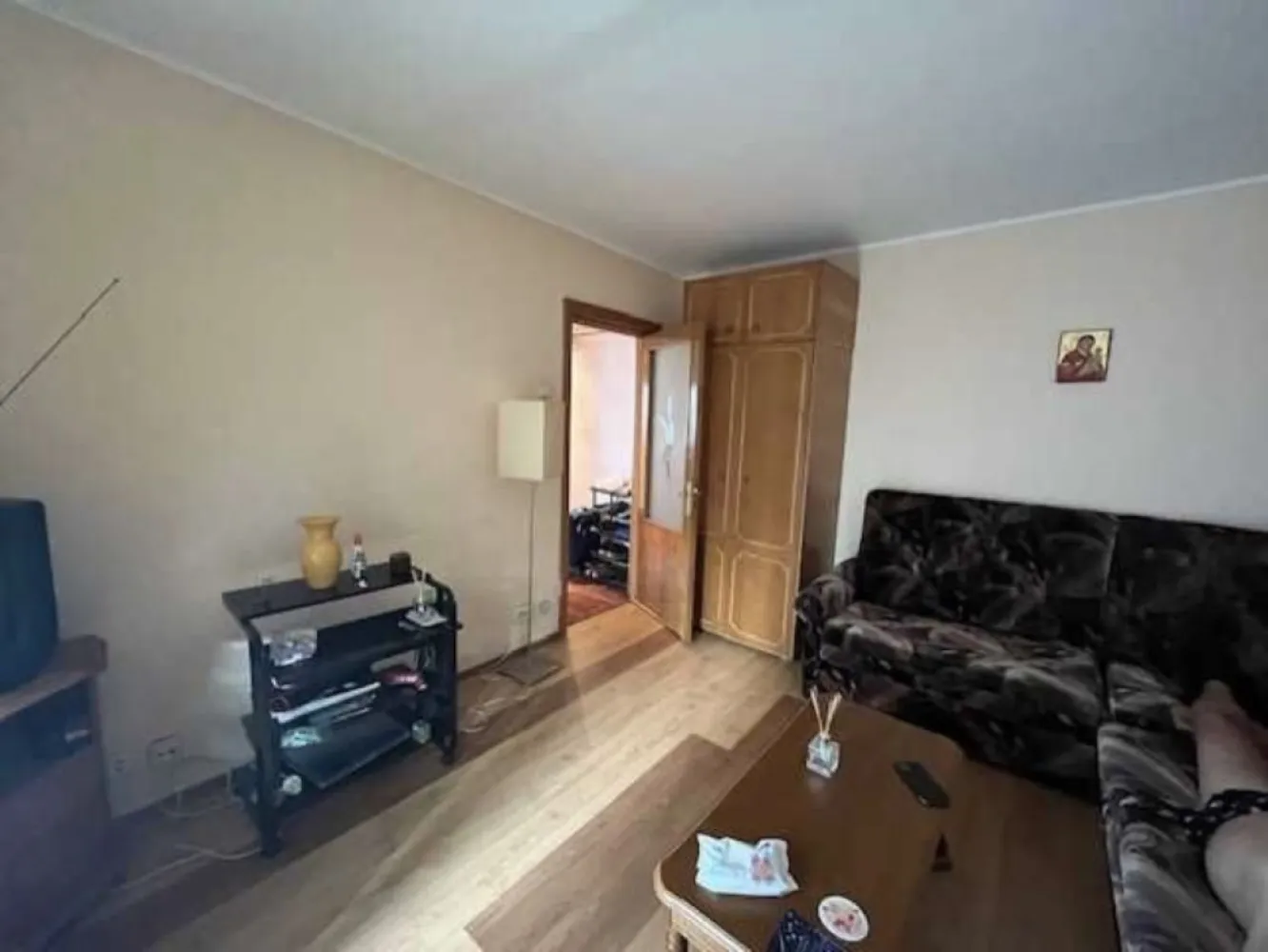 2 camere - Direct proprietar (fara comision), 2 camere confort 1, gresie faianta, usi lemn, parchet, termopan, balcon inchis, gaze