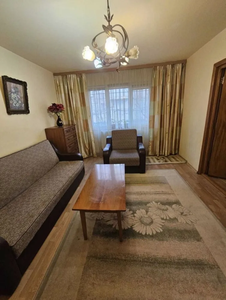 Apartament de vanzare-Casa de Cultura