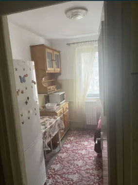 Apartament 2 camere zona Tomis1, etaj 1, zona foarte linistita