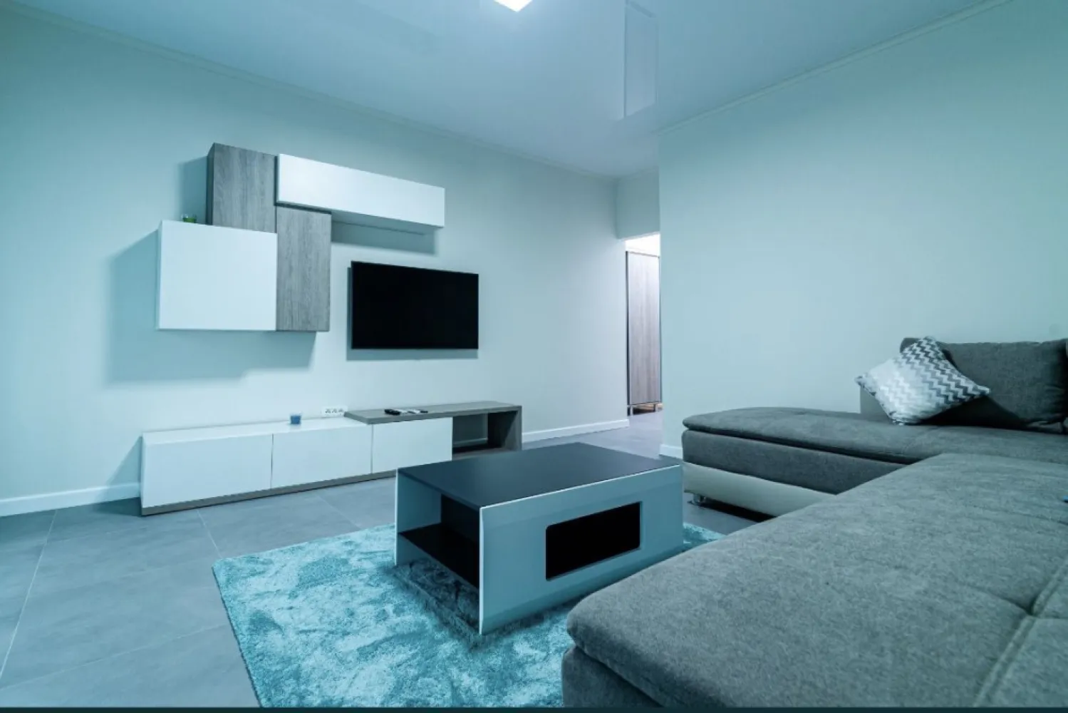 Apartament cu 2 camere de vanzare in Mamaia zona hotel iaki