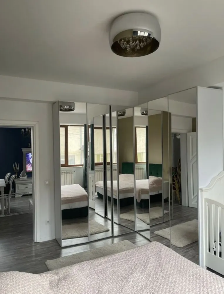 Ex-Agentii ap2 camere zona Dacia - apartament 2 camere BLOC NOU cu suprafata utila de 70 mp,etajul 1 din 5,se vinde utilat si mobilat (frigider incorporat,masina de spalat tv etc)
