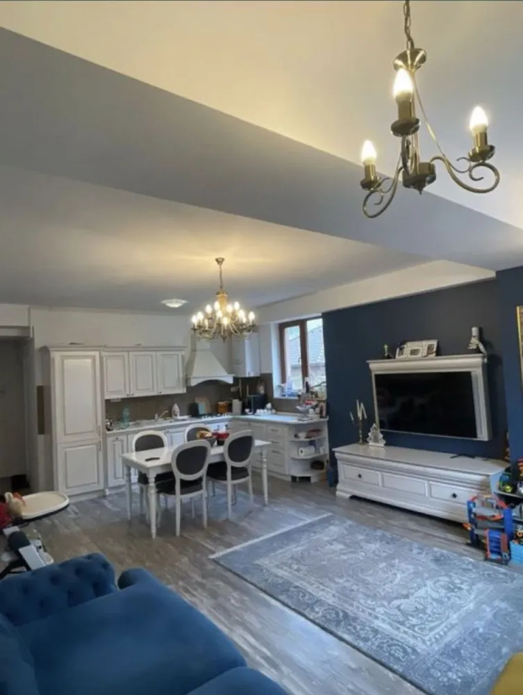 Ex-Agentii ap2 camere zona Dacia - apartament 2 camere BLOC NOU cu suprafata utila de 70 mp,etajul 1 din 5,se vinde utilat si mobilat (frigider incorporat,masina de spalat tv etc)
