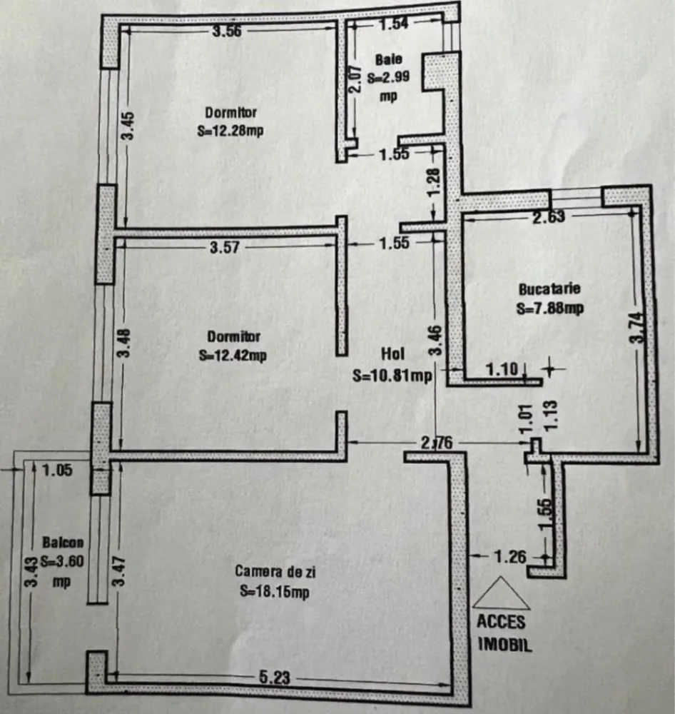 Tomis Nord 3 camere - Apartamentul se afla la etajul 9/10 al unui bloc construit in 1978, fiind incadrat si izolat exterior. Este curat, bine intretinut si dispune de centrala cu gaz si aparat de aer conditionat. Apartamentul detine finisaje moderne si se vinde mobilat si utilat conform fotografiilor de prezentare. Apartamentul se afla in apropierea magazinelor, gradinitei, mall Vivo, mijloacelor de transport in comun si la 10 minute de centrul orasului. Pentru mai multe detalii sau pentru a programa o vizionare va asteptam sa ne contactati la numarul de telefon afisat.