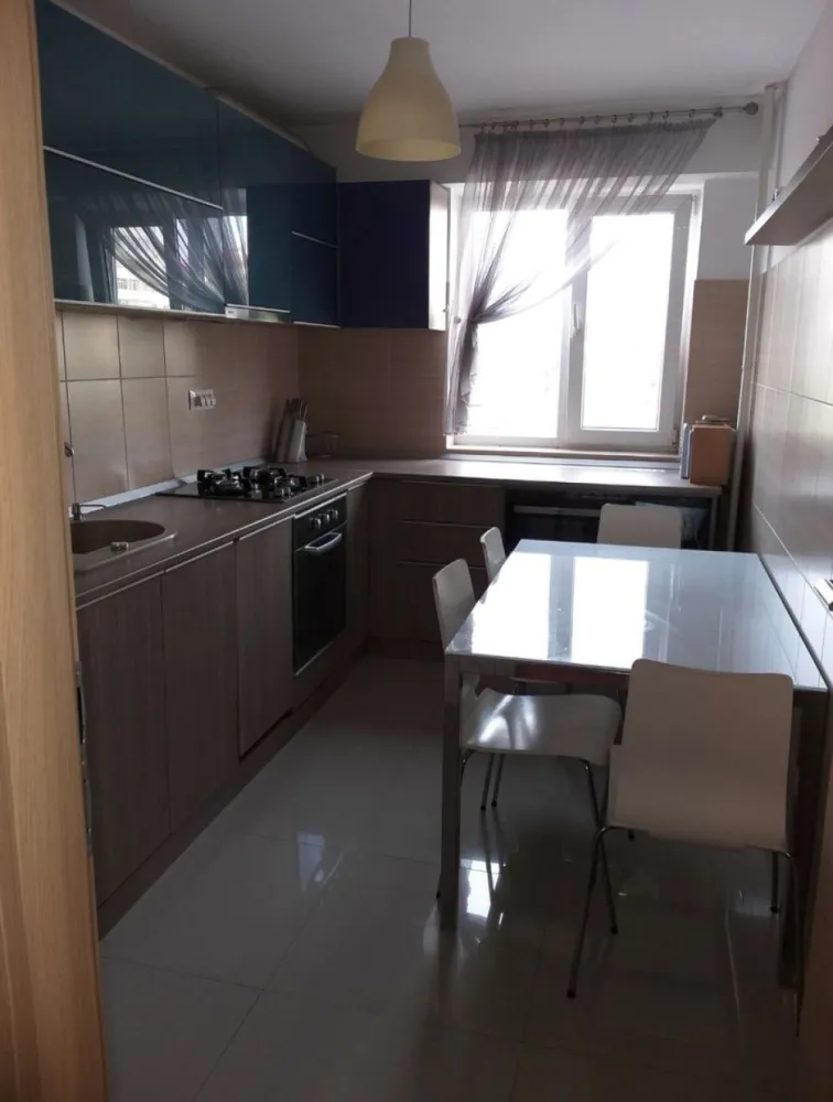 Apartament de vanzare cu 3 camere