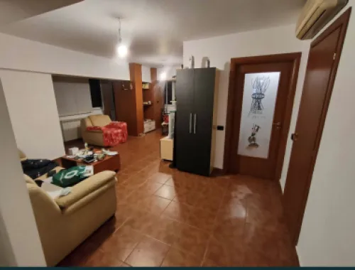3 camere, zona Dacia, 93 mp, decomandat