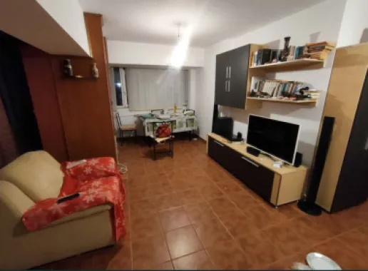 3 camere, zona Dacia, 93 mp, decomandat
