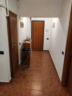 3 camere, zona Dacia, 93 mp, decomandat