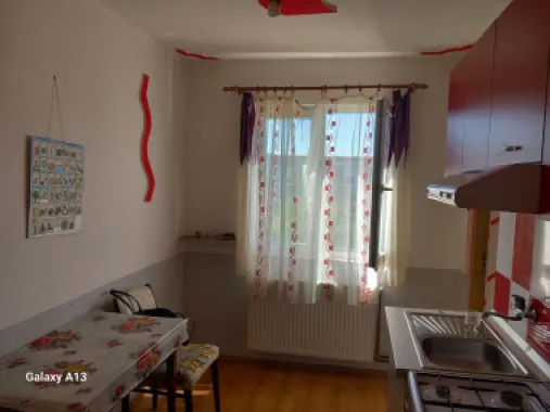 Ag BRASADAS vinde ap 3 cam 41mp etaj 4 în SOLIDARITĂȚII.