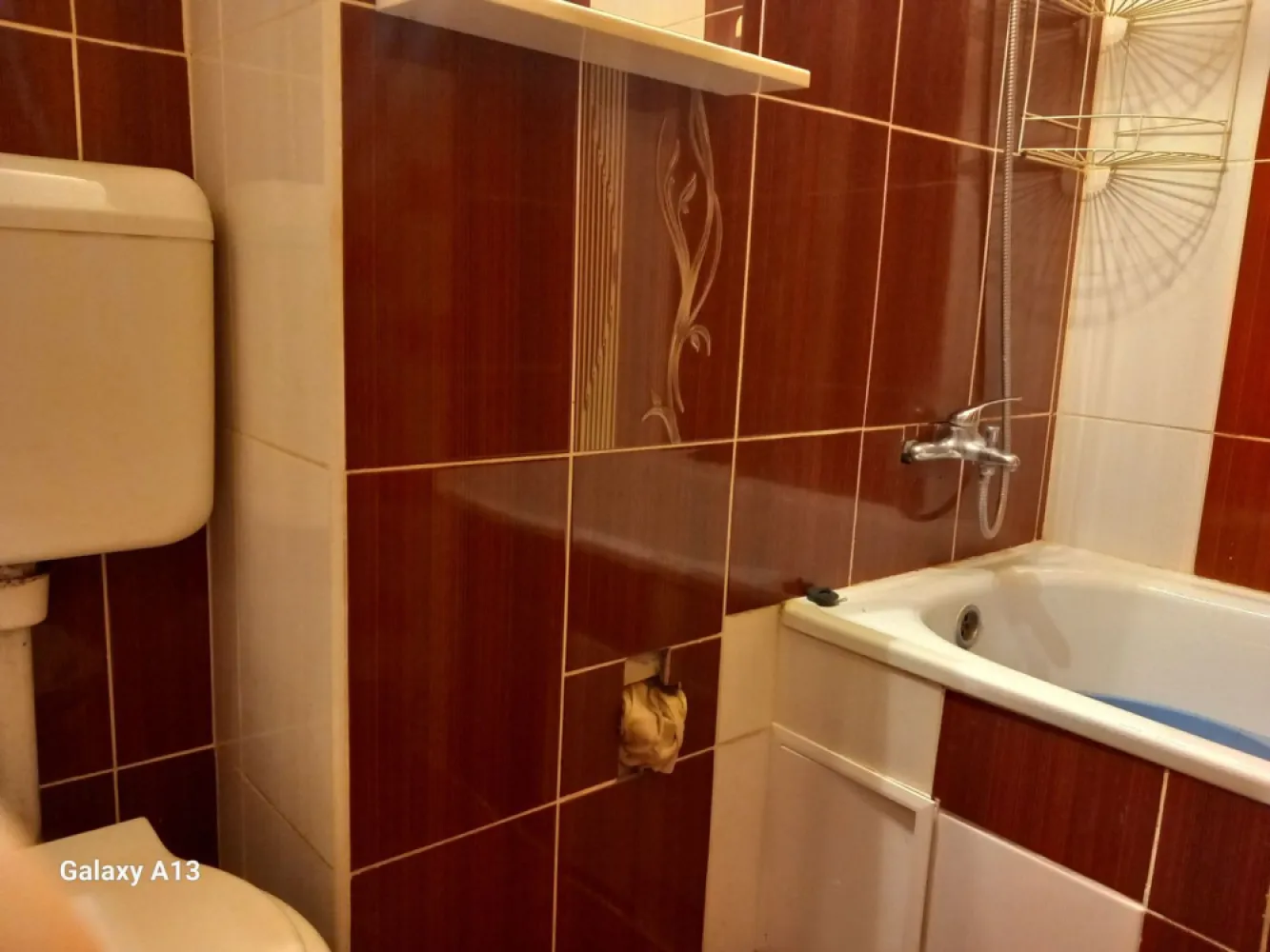 Ag BRASADAS vinde ap 3 cam 41mp etaj 4 în SOLIDARITĂȚII. - Agenția imobiliara BRASADAS vinde apartament cu trei camere situat la etajul 4/4 în cartierul Solidarității. Acoperișul este făcut cu bitum și este executat și o parte din structura acoperișului, urmând sa se finalizeze lucrările în lunile următoare. Pentru mai multe oferte accesați www.brasadas.com.